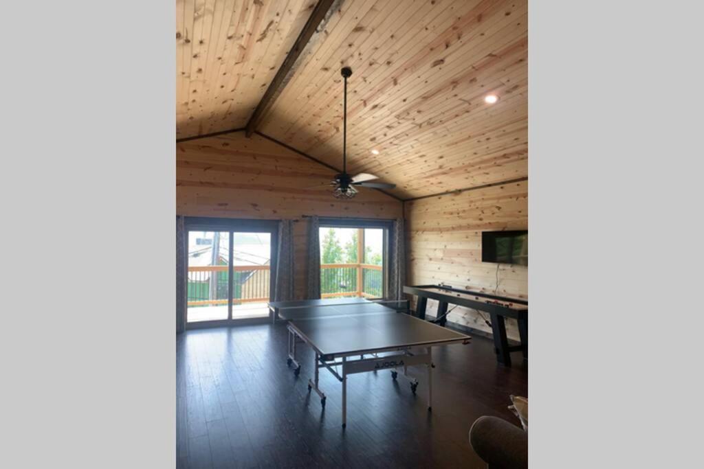 Chalet Village- Amazing Mountain Views - Piney Butt Place Гатлінбург Екстер'єр фото